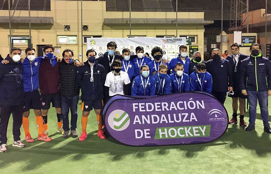 El Club Hockey San Fernando acabó subcampeón andaluz.