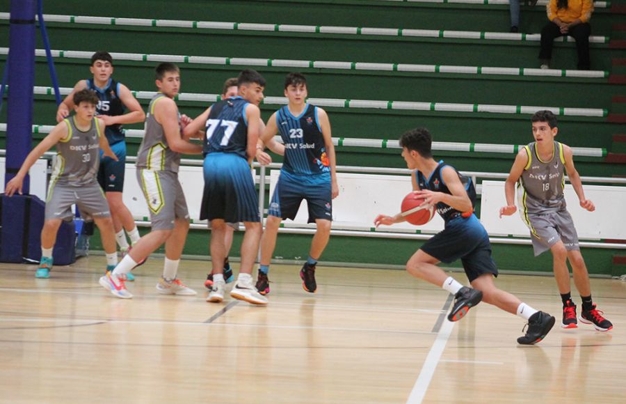 Imagen del partido entre el Cimbis cadete y el Jerez gris. 