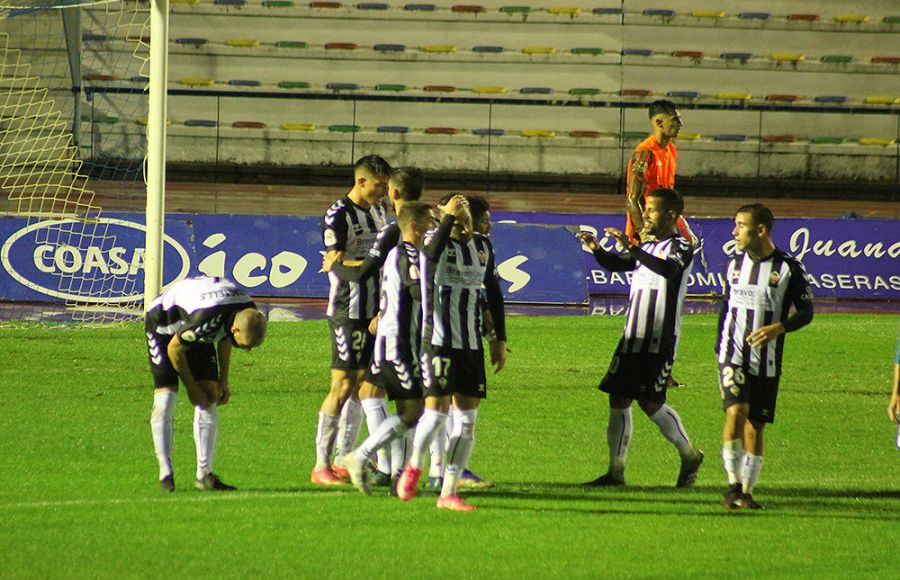 El Castellón volverá al estadio Bahía Sur tras su descenso. 