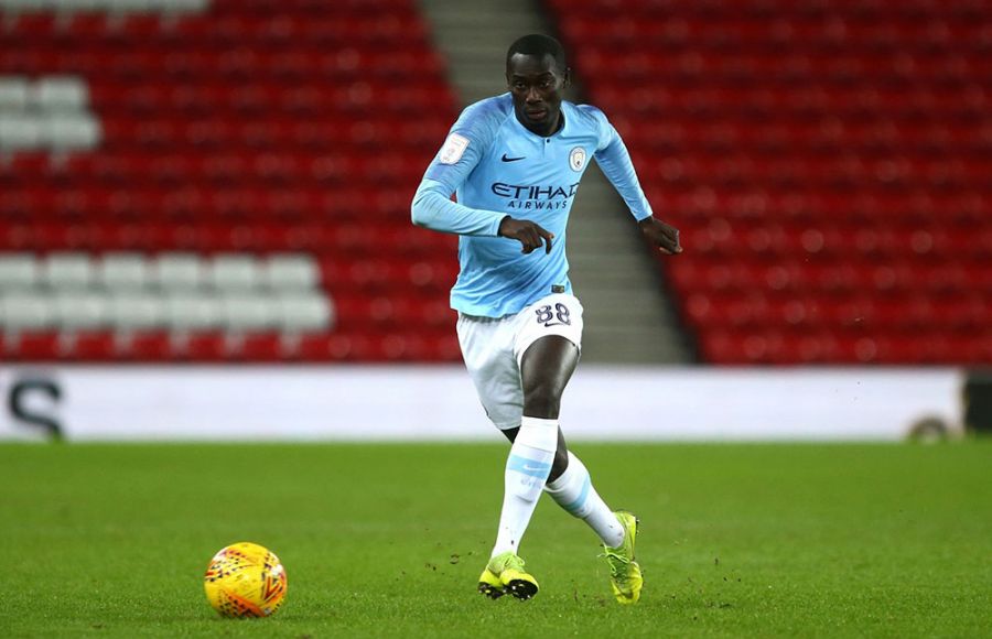 Alpha Dionkou llega al San Fernando CD cedido por el Granada y tras su paso por el filial del Manchester City.