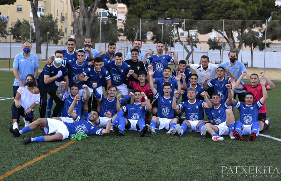 El filial azulino mantiene el bloque que logró el ascenso a Primera. 