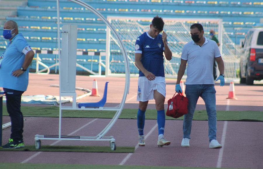 Javi Fernández se retiró lesionado el domingo en el minuto 45.