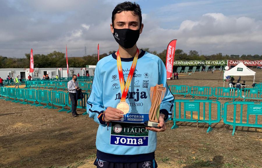 El isleño Jaime Rodríguez Aguilera logra con el Nerja el bronce en el Nacional de Campo a Través en Sevilla