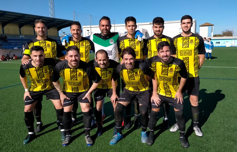 La formación inicial que presentó el GE Bazán en Chipiona.