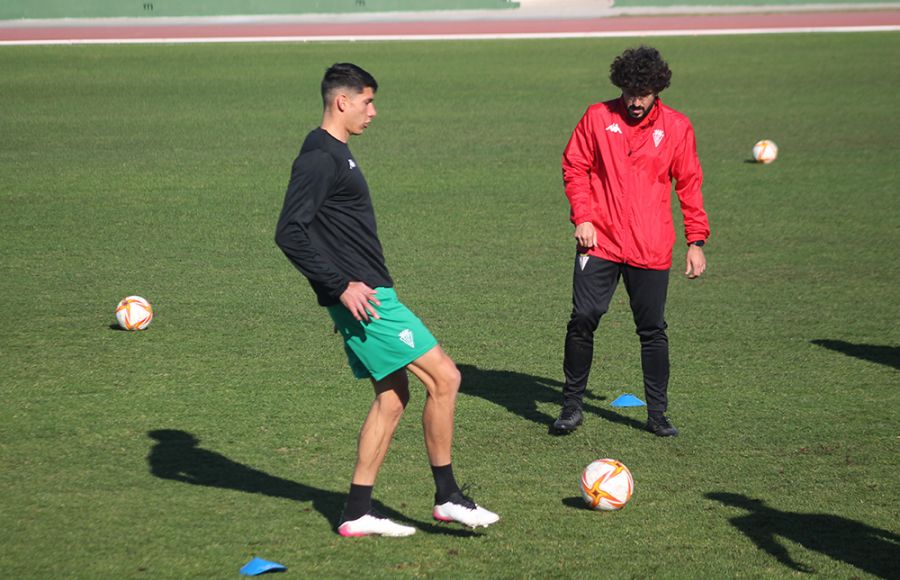 El central Rafa Páez entrenó este jueves por primera vez. 