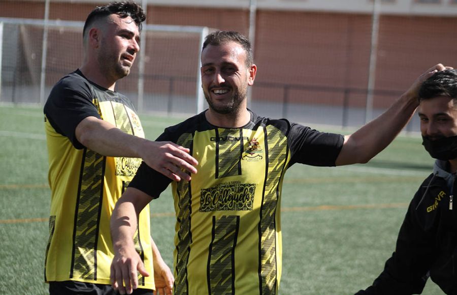 Dani Ureba marcó los tres primeros goles del GE Bazán al Novo. 