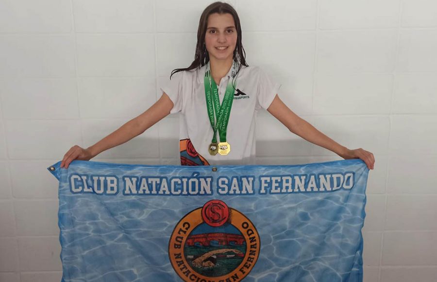 Diana Pavón ganó los 200 espalda y fue bronce en 100 espalda.