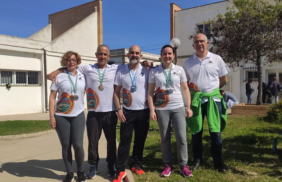 Los nadadores isleños participantes en el Trofeo Master portuense. 