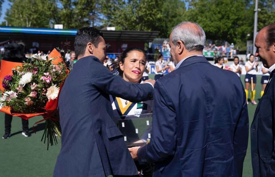 Rocío Gutiérrez, emocionada durante el homenaje que le realizó el Club de Campo el pasado sábado en la Final Four de la Liga Iberdrola. 