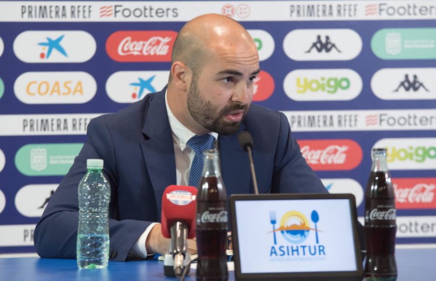 Louis Kinziger, durante la larga rueda de prensa de este mediodía. 