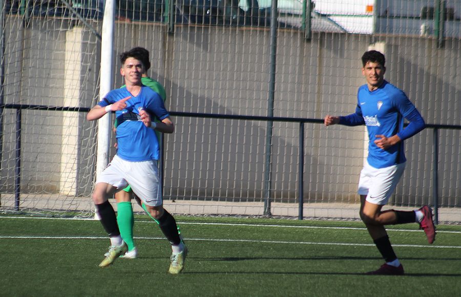 Marcos Herrera celebra su gol y Diego Doblado hizo doblete.