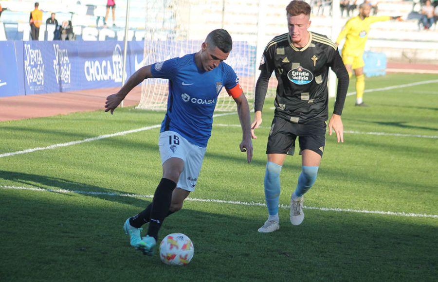 Juanmi Callejón puede volver al once azulino en Algeciras tras no hacerlo desde la jornada 13 ante el Celta B en Bahía Sur. 