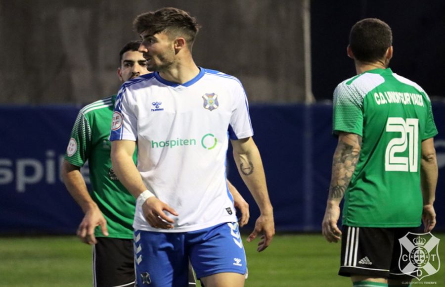 Dani Selma jugó la pasada campaña cinco partidos con el Tenerife en Segunda. 