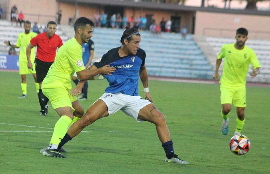 Dani Aquino es uno de los tres que han sido titulares en las cinco jornadas.