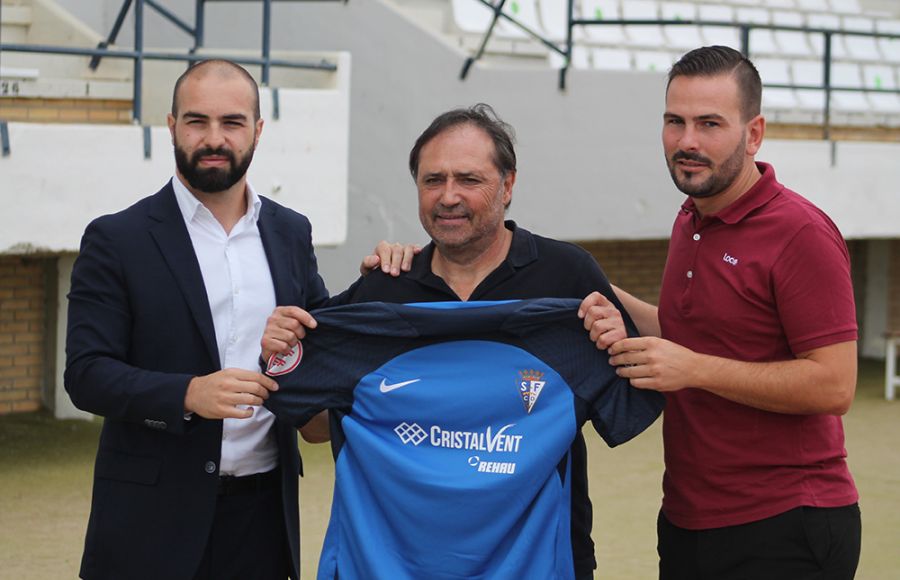 Alfredo Santaelena, junto a Louis Kinziger y Miguel Chocarro. 