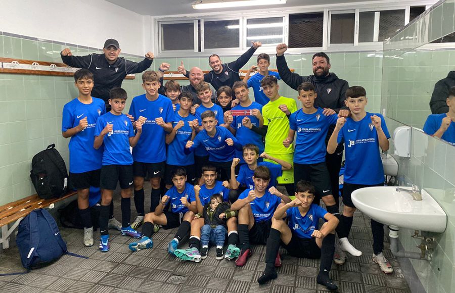 El infantil B del San Fernando CD se mantiene líder invicto en la Tercera Andaluza. 