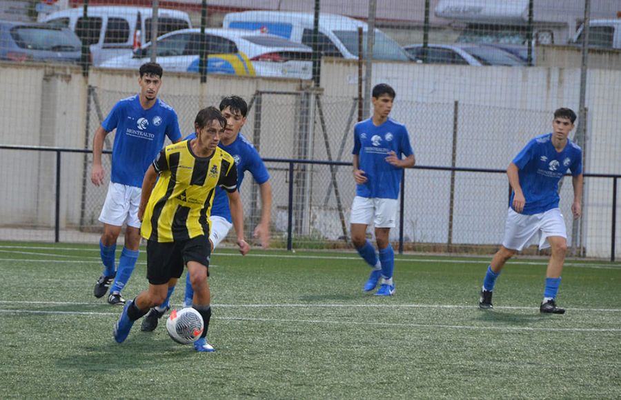 Willy Garrido marcó el primer gol del GE Bazán al Xerez DFC 'B'. 