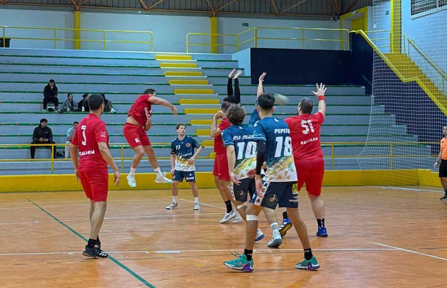 El BM San Fernando se impuso en la cancha del colista Ramón y Cajal en Ceuta. 