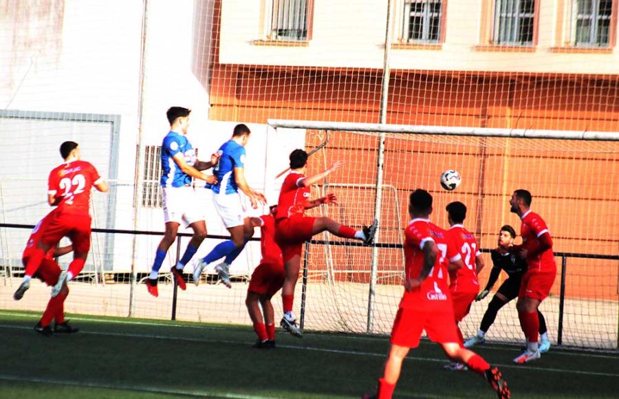 Este remate de cabeza de Guille Oliva fue el 1-0 del SFCD 'B'