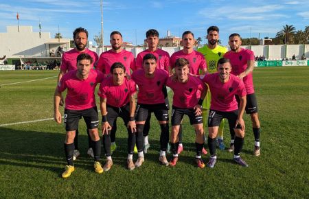 El equipo inicial del San Fernando Club Deportivo en Torremolinos. 