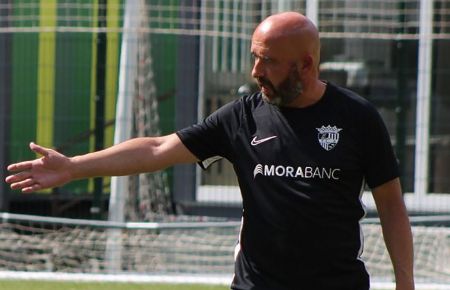 Nacho García Castro, en un entrenamiento con el Andorra. 