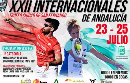 El cartel del Torneo Internacional de Andalucía en las pistas de Bahía Sur. 
