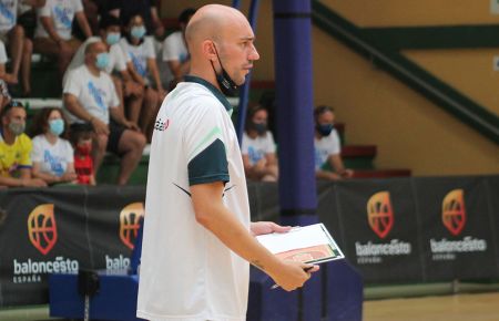 Cristóbal García es el nuevo entrenador del Cimbis. 