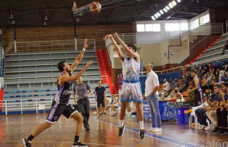 Pedro Brotons estuvo colosal y acabó con 14 puntos en 14 minutos. 