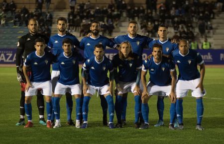 El once del San Fernando CD en el último partido en casa con el Betis Deportivo y del que se caen, al menos, Luis Ruiz y Sergio Ayala.