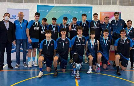 El Cimbis junior acabó subcampeón tras perder el tercer partido en Jerez.