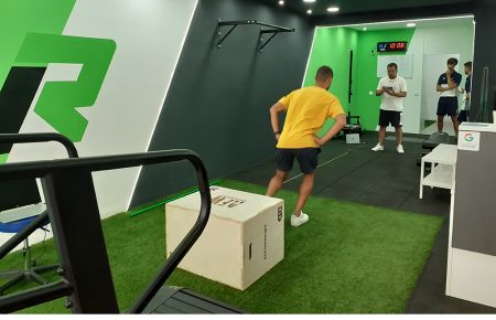 El brasileño Marcelo realizando las pruebas en Sport Center.