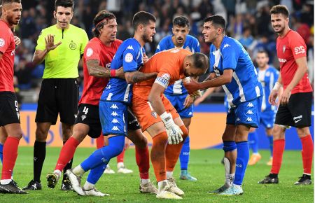 Manu Farrando, José Perales y José Carlos son los tres únicos futbolistas que han disputado los 360 minutos con Salva Ballesta. 