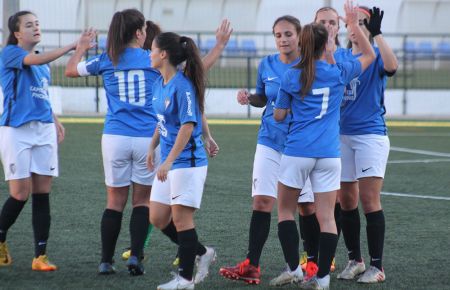 Las seniors del San Fernando CD festejaron 22 goles el sábado ante el colista Benalup y ocho el martes en Sanlúcar.  