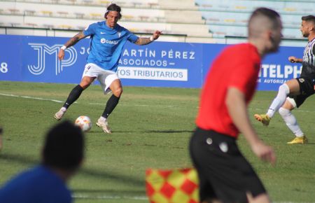 Manu Farrando disputó 34 partidos con la camiseta azulina. 