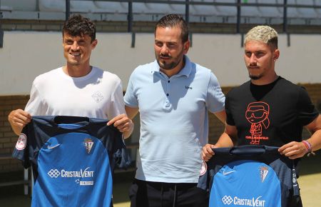 Francesc Fullana y Carlos León, junto a Miguel Chocarro. 