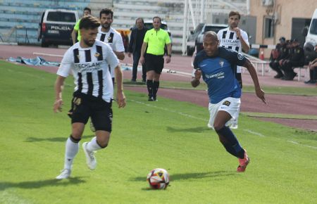 Óscar Gil y Biabiany en el SFCD-Castellón de la primera vuelta. 