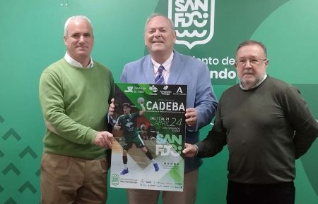 Jorge Fernández de Navarrete, Antonio Rojas y Pedro Montiel presentaron el CADEBA de balonmano infantil en la sede del Patronato.