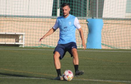 Álvaro Arnedo, ya recuperado, es convocado por primera vez. 