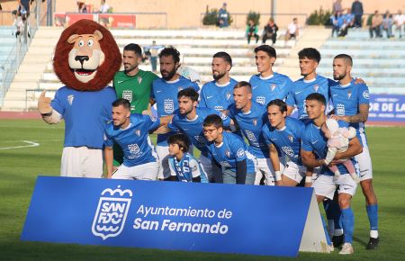 El once que presentó el San Fernando CD ante el Xerez CD.