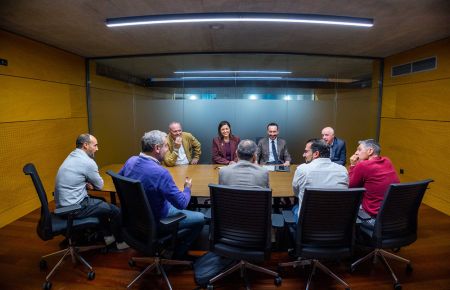 Cavada, Rojas y López Gil se reunieron con los responsables de la UTE adjudicataria.