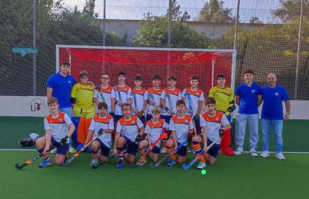 El equipo infantil masculino del Club Hockey San Fernando. 