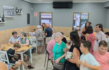 Trattoria Restaurante 'Los Napolitanos' abre muy cerca del paseo marítimo de Rota