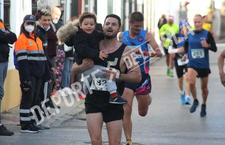 Galería con 39 fotos de la VII Carrera Solidaria de la Divina Pastora